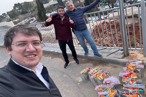 Purim gifts for soldiers